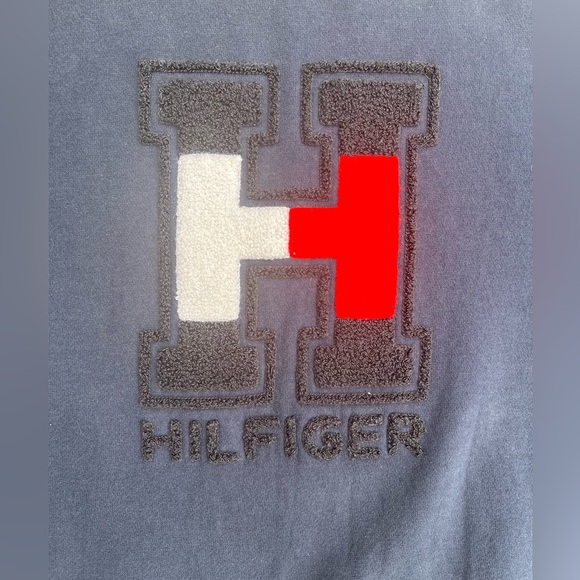 Women’s navy blue Tommy Hilfiger crew neck sweatshirt with raised logo size L - Picture 4 of 10